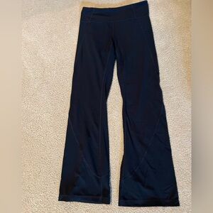 Athleta Black loose Legging  Athletic Bottoms